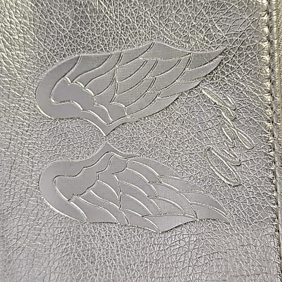 Victoria's Secret silver tone vegan leather bag pouch zippered 10x11 inches - Picture 2 of 8